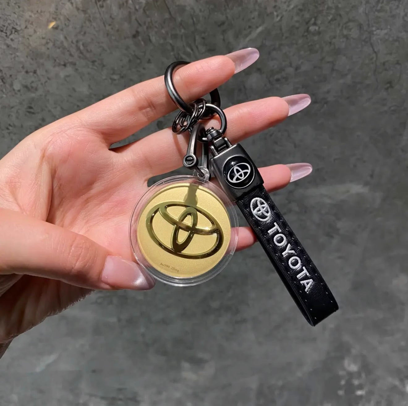 GoldenMaster 24K gold 999 car logo Tesla Benz  keychain mobile phone pendant boyfriend father brother gift - GoldenMaster